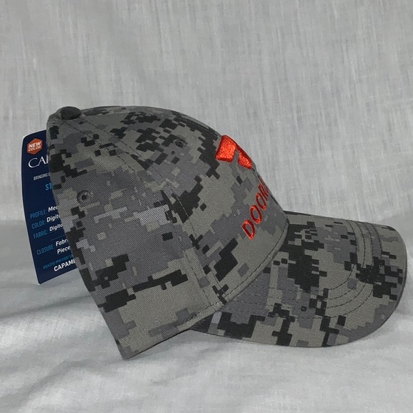 Doordash Baseball Hat Men's Gray Black Digital Camo Strapback Cap America i2015 - Picture 2 of 9